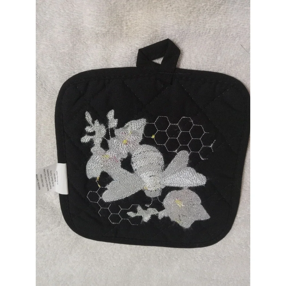 Black Pot‎ Holder Bee Flower Honeycomb Embroidery Quilted Kitchen Potholder